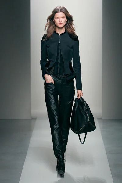Look 1